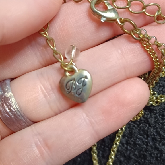 BETSEY JOHNSON PEARL AND BEE FLORAL LAYERED NECKLACE 🐝 - Picture 7 of 10